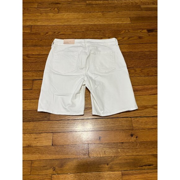 NYDJ Ella Denim Bermuda Jean Shorts Sideseam Slits White Size 8 Lift Tuck NWT - Picture 7 of 7